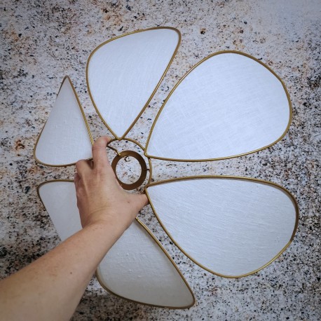 Suspension fleur structure métal lin blanc