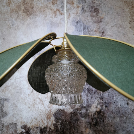 Suspension fleur 6 pétales lin vert sapin et globe vintage ciselé