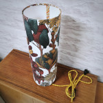 Lampe d’ambiance cylindrique – Imprimé fleuri vintage