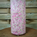 Lampe de chevet – Tissu Liberty rose doux et fleuri
