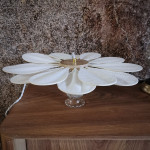 Baladeuse fleur 16 pétales lin et rotin et globe vintage en verre