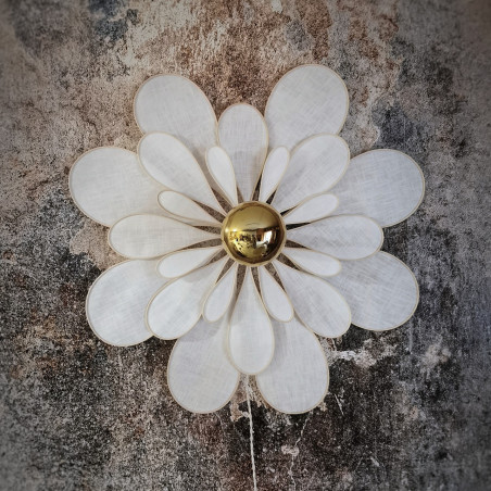 Applique murale fleur 24 pétales en rotin et lin blanc