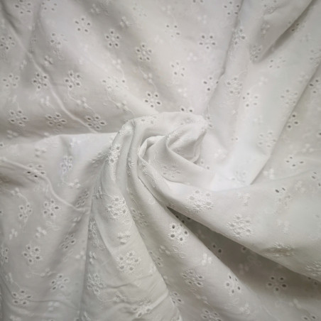 Broderie anglaise blanche