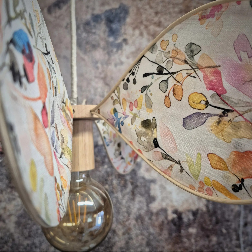 Suspension Hélice, 12 pales en rotin et tissu fleuri