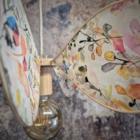 Suspension Hélice, 12 pales en rotin et tissu fleuri
