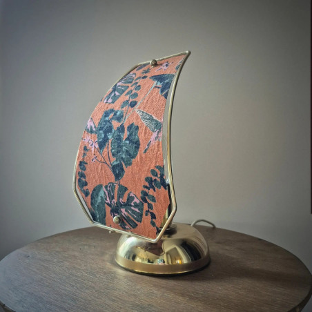 Lampe à poser pied vintage et panneau en lin fleuri