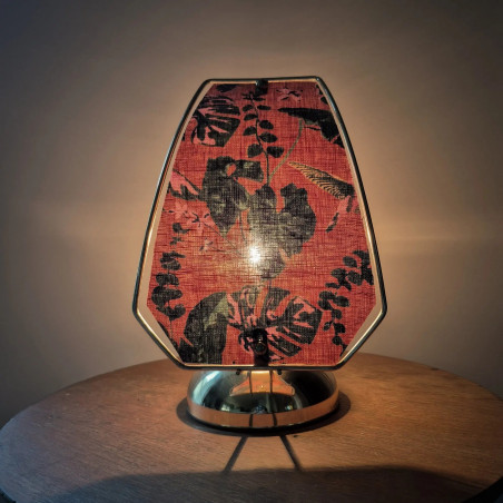 Lampe à poser pied vintage et panneau en lin fleuri