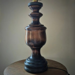 Lampe à poser, pied en bois tourné, abat-jour Liberty