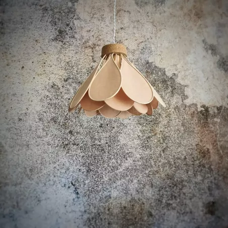 Suspension Nénuphar, 16 pétales en rotin et lin vieux rose