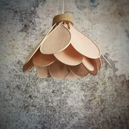 Suspension Nénuphar, 16 pétales en rotin et lin vieux rose