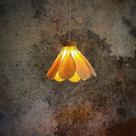 Suspension Nénuphar, 16 pétales en rotin et lin vieux rose