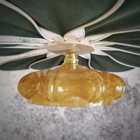 Suspension Pâquerette, La Petite, 12 pétales en rotin et lin vert sapin et globe vintage en verre de Clichy ambré