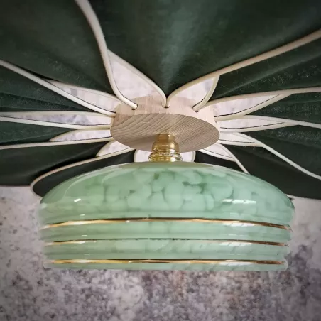 Suspension fleur, modèle Pâquerette, 12 pétales en rotin et lin vert sapin et globe vintage en verre de Clichy verre