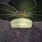 Suspension fleur, modèle Pâquerette, 12 pétales en rotin et lin vert sapin et globe vintage en verre de Clichy verre