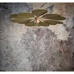 Suspension fleur, Orphéa, 12 pétales en métal et lin vert mousse