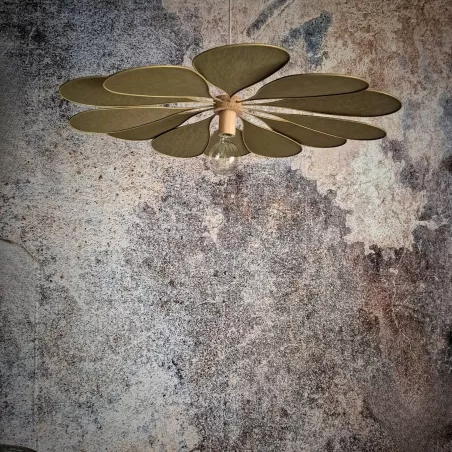 Suspension fleur, Orphéa, 12 pétales en métal et lin vert mousse