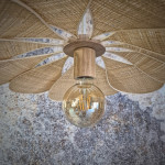Suspension fleur, modèle Pâquerette, 12 pétales en rotin et raphia pour une déco bohème, naturelle et fleurie