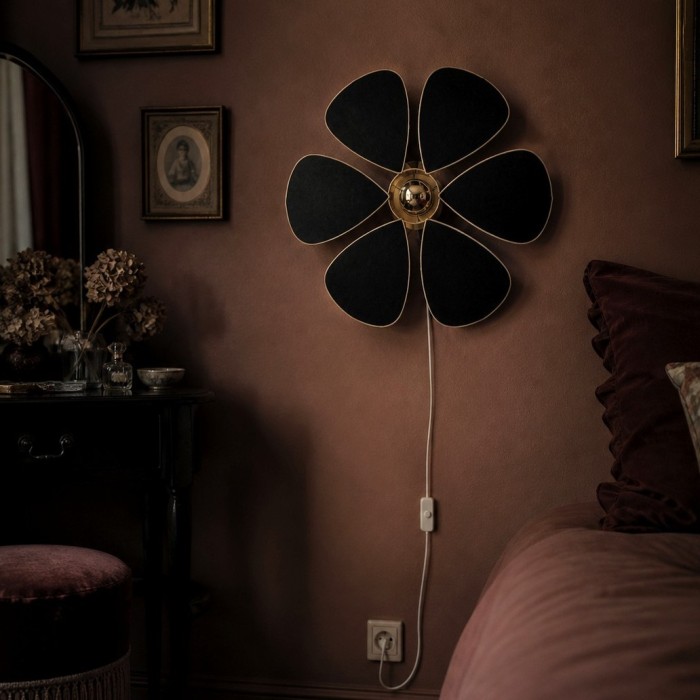 Applique murale Lotus, 6 pétales en métal et lin noir
