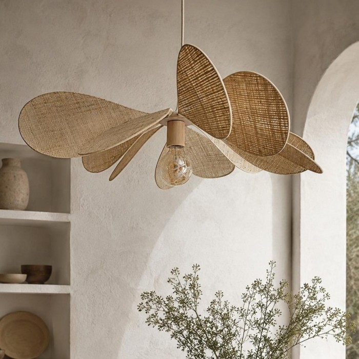 Suspension lustre fleur Vent de Pétales, 12 pétales en rotin et raphia