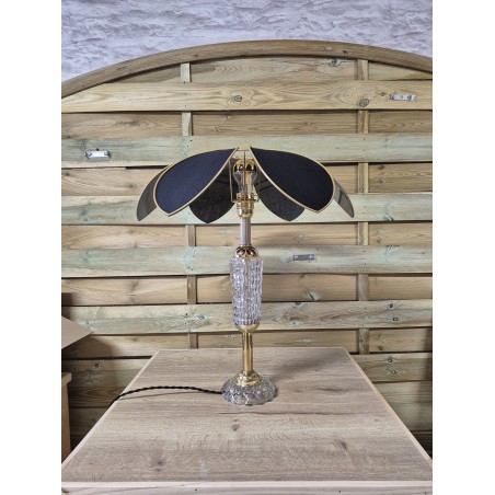 Lampe à poser fleur Lotus avec abat-jour en lin noir et pied en verre ancien.