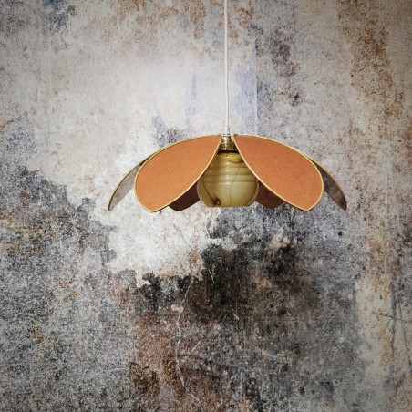 Suspension fleur Lotus en lin rouille avec globe vintage jaune moutarde marbré de 50 cm.
