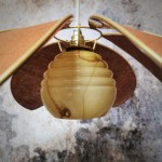 Suspension fleur Lotus en lin rouille avec globe vintage jaune moutarde marbré de 50 cm.